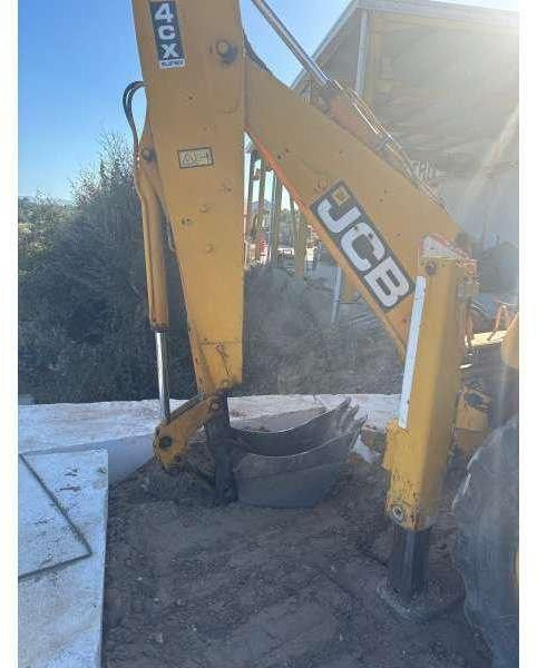 Kotrórakodó Jcb 4CX: 6 kép.