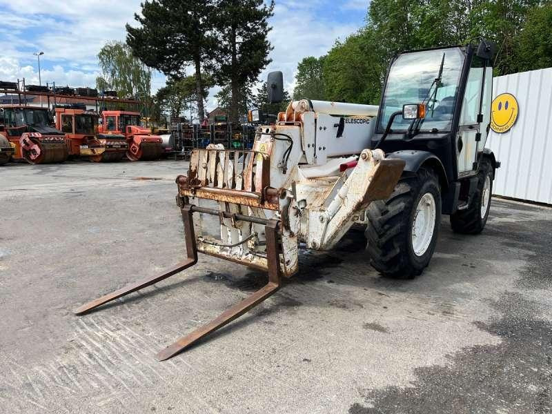 Jcb 535-125 - Teleszkópos rakodó: 2 kép. Jcb 535-125 - Teleszkópos rakodó: 2 kép.