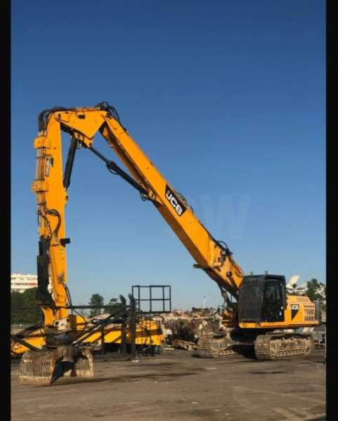 Jcb JS360 - Bontó kotrógép: 3 kép. Jcb JS360 - Bontó kotrógép: 3 kép.