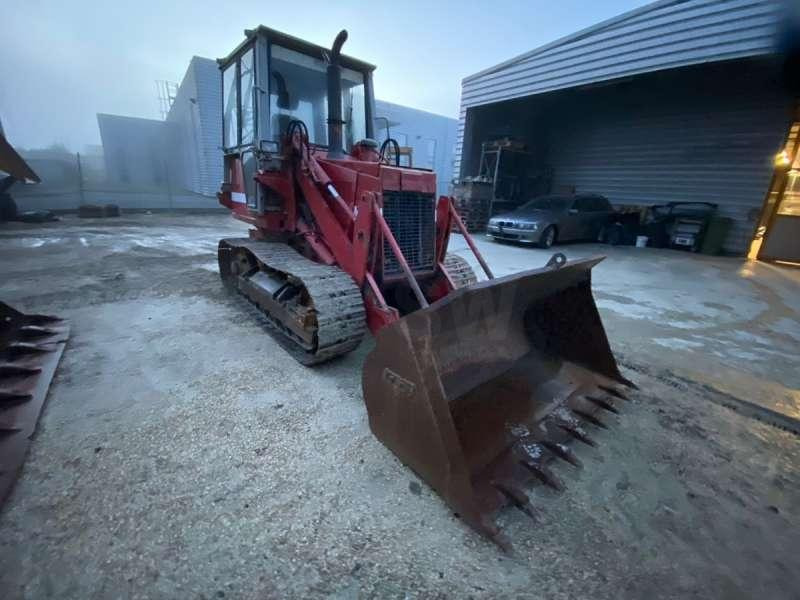 Komatsu D31S-20 - Lánctalpas homlokrakodó: 5 kép. Komatsu D31S-20 - Lánctalpas homlokrakodó: 5 kép.