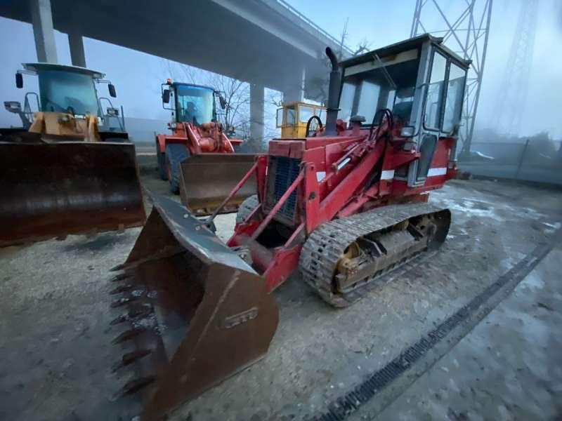 Komatsu D31S-20 - Lánctalpas homlokrakodó: 3 kép. Komatsu D31S-20 - Lánctalpas homlokrakodó: 3 kép.