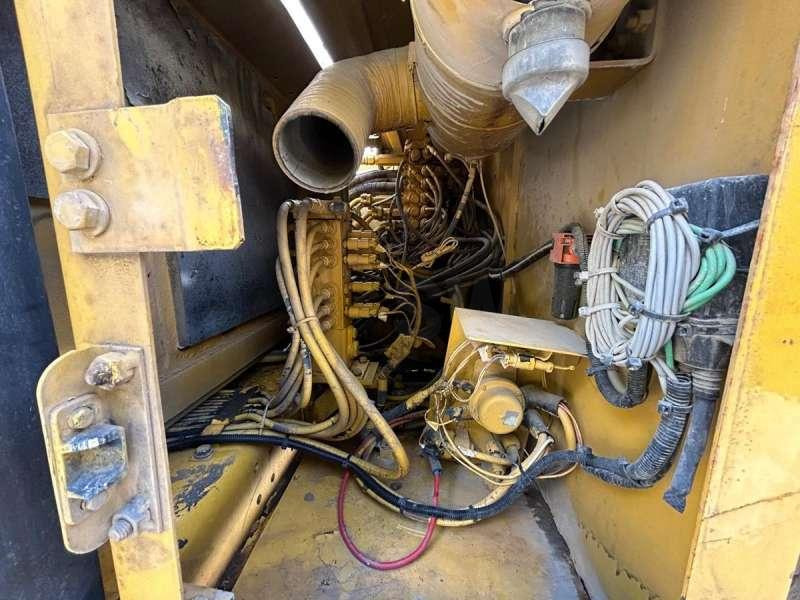 Lánctalpas kotró Komatsu PC180LC-6K MACHINE SUISSE: 49 kép. Lánctalpas kotró Komatsu PC180LC-6K MACHINE SUISSE: 49 kép.