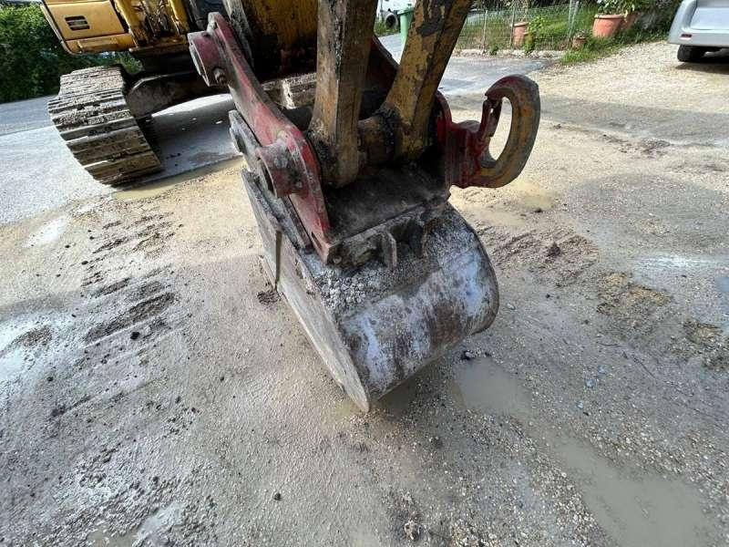 Lánctalpas kotró Komatsu PC180LC-6K MACHINE SUISSE: 23 kép. Lánctalpas kotró Komatsu PC180LC-6K MACHINE SUISSE: 23 kép.