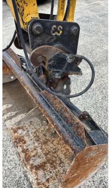 Komatsu PW98MR-11E0 - Gumikerekes kotró: 5 kép. Komatsu PW98MR-11E0 - Gumikerekes kotró: 5 kép.