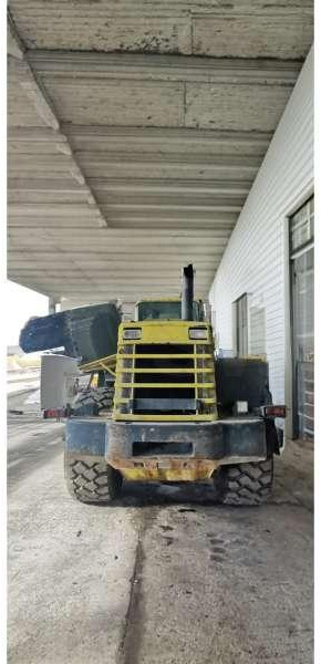 Komatsu WA470-3 - Gumikerekes homlokrakodó: 3 kép. Komatsu WA470-3 - Gumikerekes homlokrakodó: 3 kép.