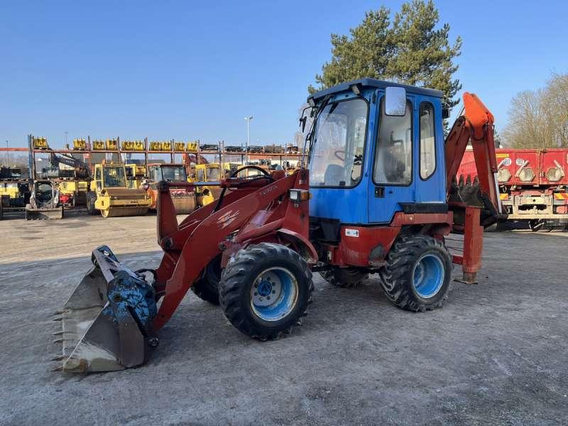 Kubota R520 - Kotrórakodó: 3 kép. Kubota R520 - Kotrórakodó: 3 kép.