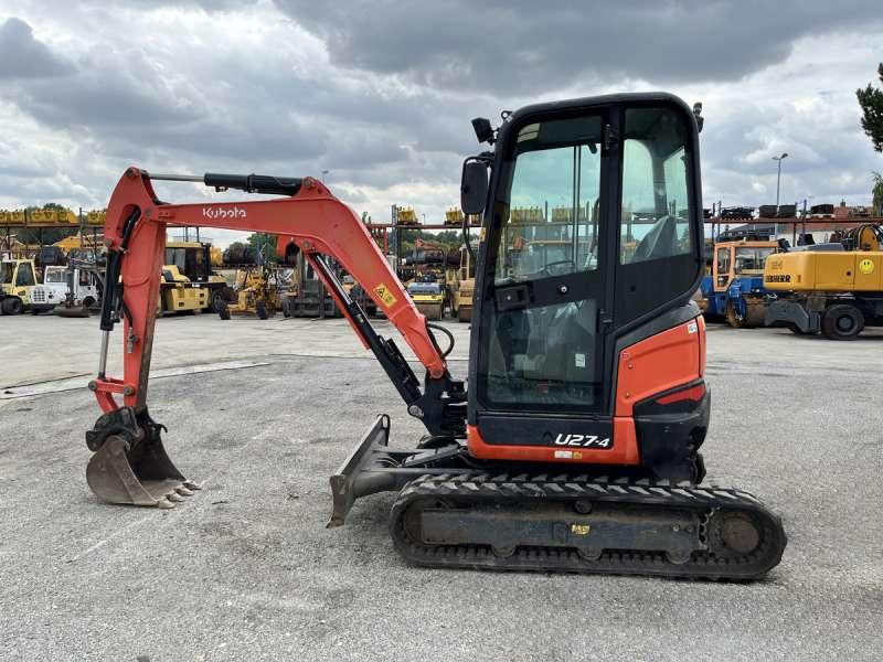 Kubota U27-4 - Minikotró: 4 kép. Kubota U27-4 - Minikotró: 4 kép.