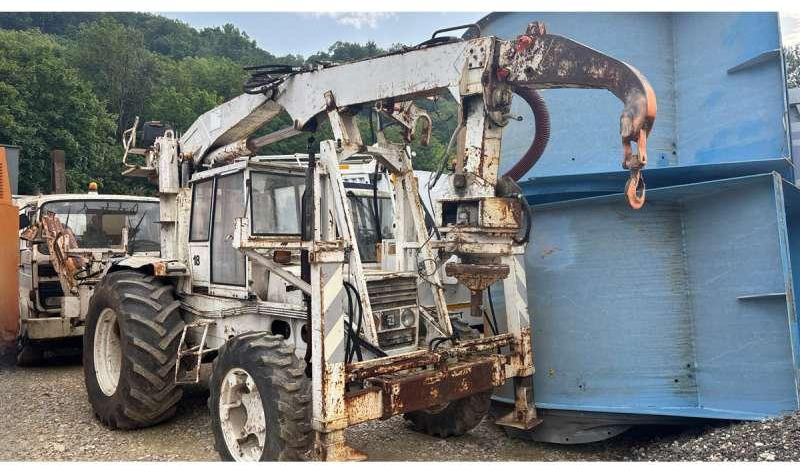Landini POSE POTEAU 8860 - Traktor: 1 kép. Landini POSE POTEAU 8860 - Traktor: 1 kép.