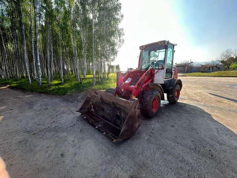 Liebherr L506 Stereo - Gumikerekes homlokrakodó: 4 kép. Liebherr L506 Stereo - Gumikerekes homlokrakodó: 4 kép.