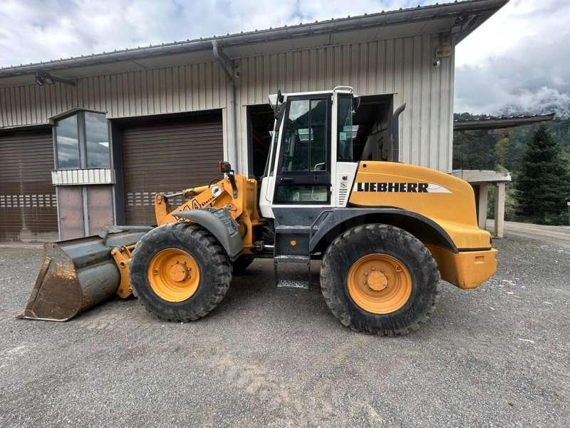 Gumikerekes homlokrakodó Liebherr L514 Stereo: 6 kép.