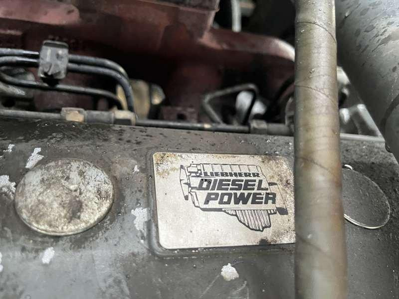 Gumikerekes homlokrakodó Liebherr L514 Stereo: 35 kép. Gumikerekes homlokrakodó Liebherr L514 Stereo: 35 kép.