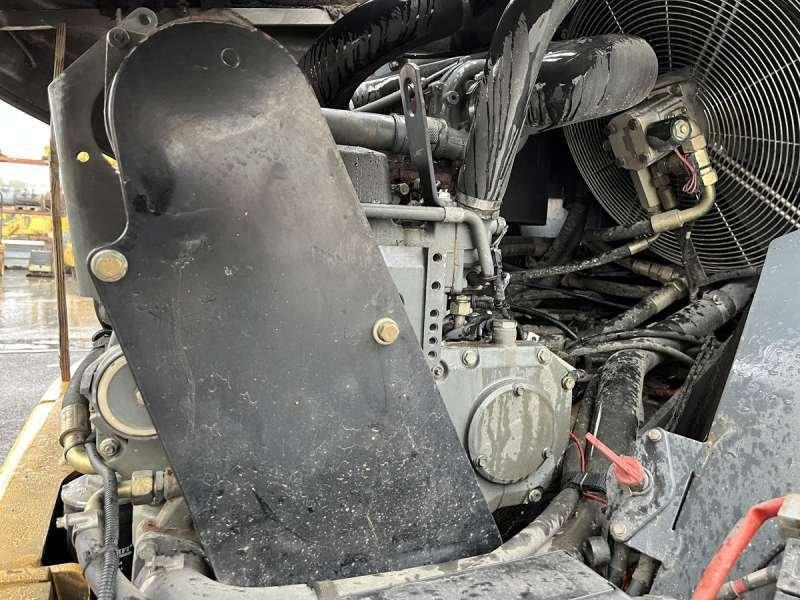 Gumikerekes homlokrakodó Liebherr L514 Stereo: 37 kép. Gumikerekes homlokrakodó Liebherr L514 Stereo: 37 kép.