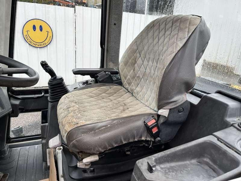 Gumikerekes homlokrakodó Liebherr L514 Stereo: 39 kép. Gumikerekes homlokrakodó Liebherr L514 Stereo: 39 kép.