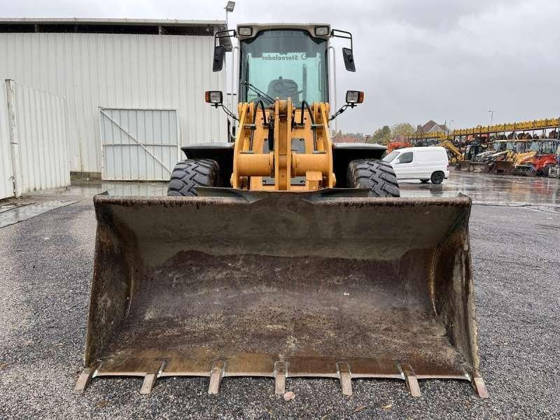 Gumikerekes homlokrakodó Liebherr L514 Stereo: 8 kép. Gumikerekes homlokrakodó Liebherr L514 Stereo: 8 kép.
