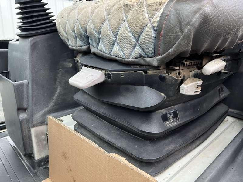 Gumikerekes homlokrakodó Liebherr L514 Stereo: 40 kép. Gumikerekes homlokrakodó Liebherr L514 Stereo: 40 kép.