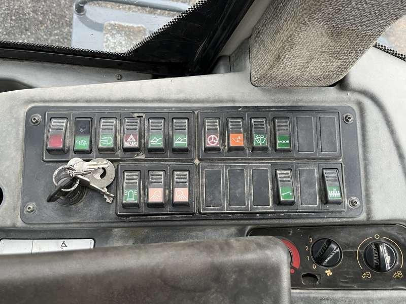 Gumikerekes homlokrakodó Liebherr L514 Stereo: 41 kép. Gumikerekes homlokrakodó Liebherr L514 Stereo: 41 kép.