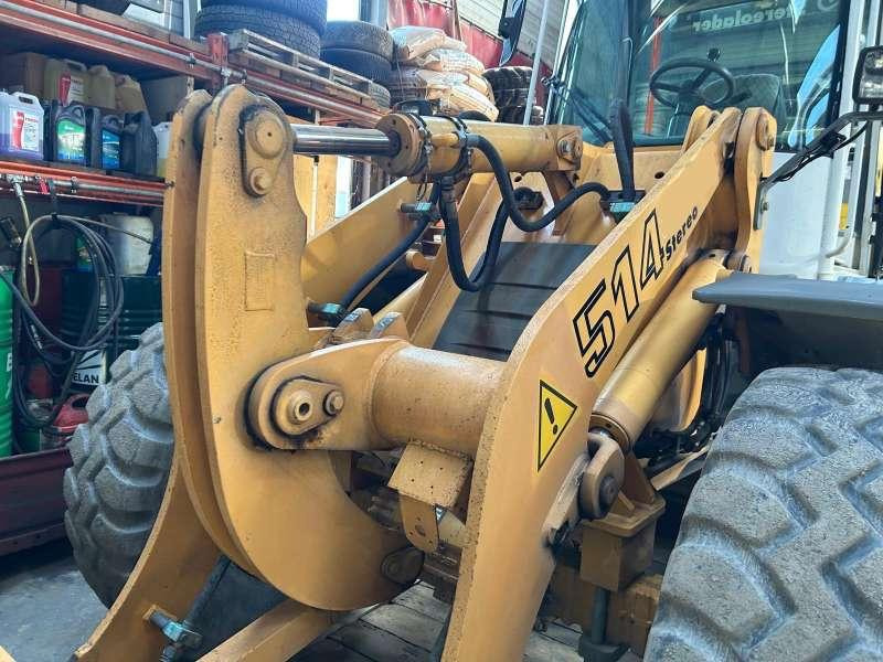 Liebherr L514 Stereo - Gumikerekes homlokrakodó: 3 kép. Liebherr L514 Stereo - Gumikerekes homlokrakodó: 3 kép.