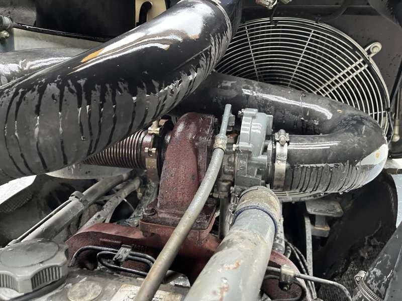 Gumikerekes homlokrakodó Liebherr L514 Stereo: 34 kép. Gumikerekes homlokrakodó Liebherr L514 Stereo: 34 kép.