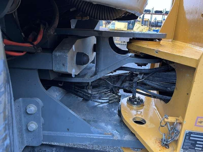 Gumikerekes homlokrakodó Liebherr L514 Stereo: 18 kép. Gumikerekes homlokrakodó Liebherr L514 Stereo: 18 kép.