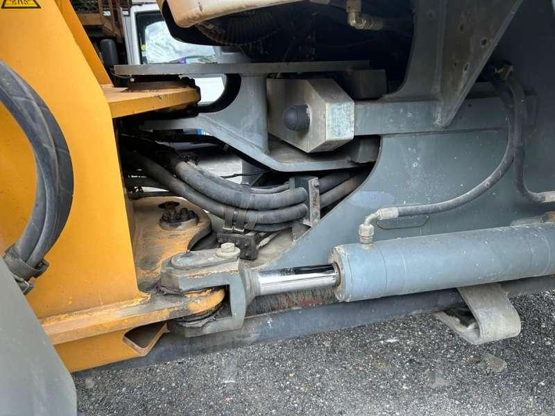 Gumikerekes homlokrakodó Liebherr L514 Stereo: 30 kép.
