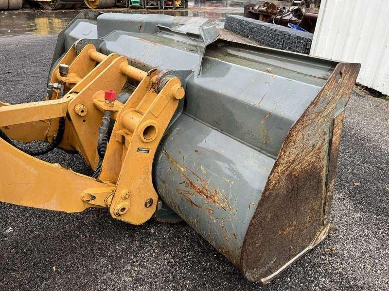 Gumikerekes homlokrakodó Liebherr L514 Stereo: 12 kép. Gumikerekes homlokrakodó Liebherr L514 Stereo: 12 kép.