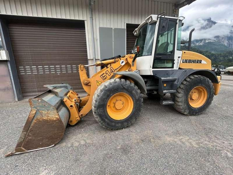 Liebherr L514 Stereo - Gumikerekes homlokrakodó: 5 kép. Liebherr L514 Stereo - Gumikerekes homlokrakodó: 5 kép.