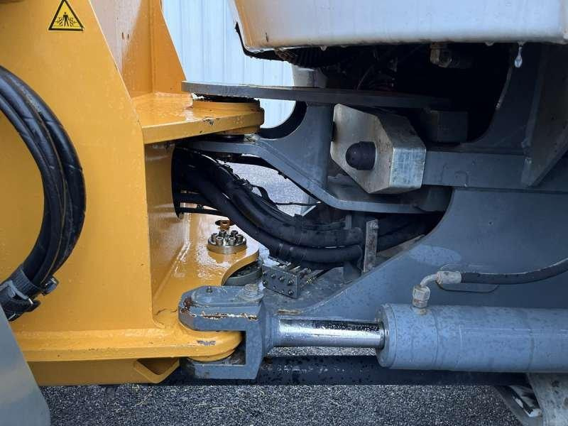 Gumikerekes homlokrakodó Liebherr L514 Stereo: 15 kép. Gumikerekes homlokrakodó Liebherr L514 Stereo: 15 kép.