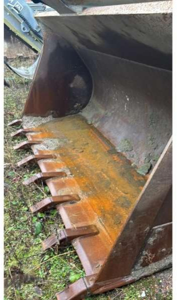 Liebherr L544 2PLUS2 - Gumikerekes homlokrakodó: 4 kép. Liebherr L544 2PLUS2 - Gumikerekes homlokrakodó: 4 kép.