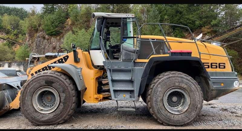 Liebherr L566 - Gumikerekes homlokrakodó: 1 kép. Liebherr L566 - Gumikerekes homlokrakodó: 1 kép.