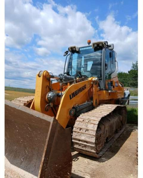 Liebherr LR636 - Lánctalpas homlokrakodó: 2 kép. Liebherr LR636 - Lánctalpas homlokrakodó: 2 kép.