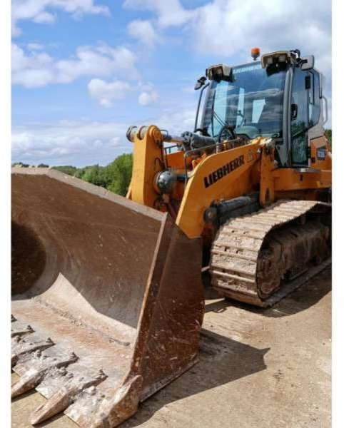 Liebherr LR636 - Lánctalpas homlokrakodó: 3 kép. Liebherr LR636 - Lánctalpas homlokrakodó: 3 kép.