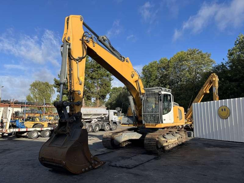 Liebherr Pelle sur Chenilles R936 LITRONIC - Lánctalpas kotró: 3 kép. Liebherr Pelle sur Chenilles R936 LITRONIC - Lánctalpas kotró: 3 kép.