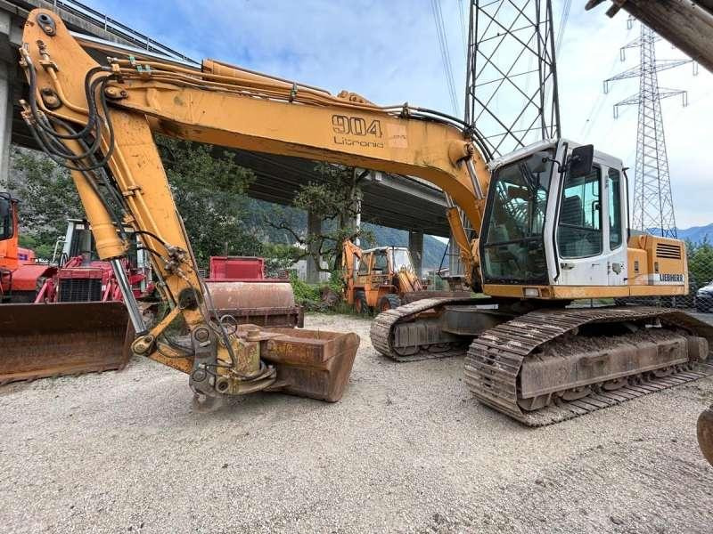 Liebherr R904HDSL MACHINE SUISSE - Lánctalpas kotró: 2 kép. Liebherr R904HDSL MACHINE SUISSE - Lánctalpas kotró: 2 kép.