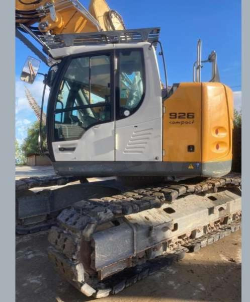 Liebherr R926 COMPACT - Lánctalpas kotró: 5 kép. Liebherr R926 COMPACT - Lánctalpas kotró: 5 kép.