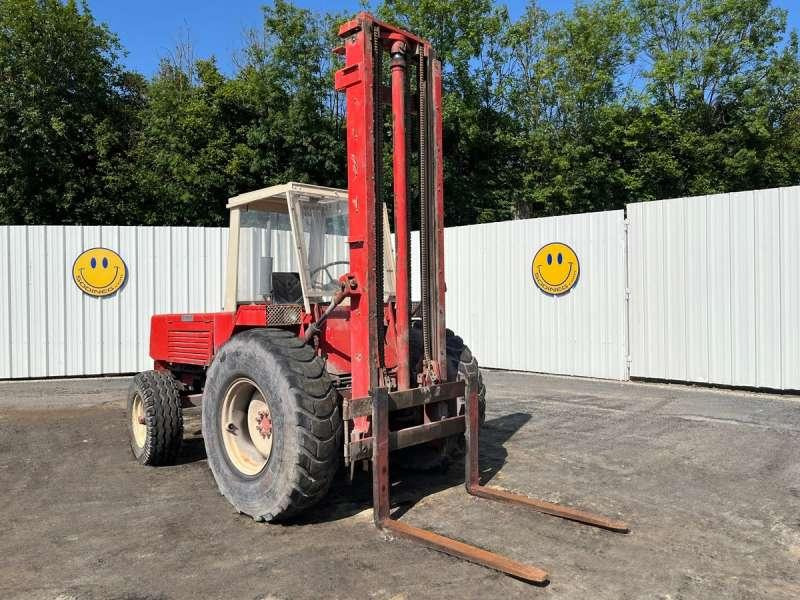 Dízel targonca Manitou MB20CL: 8 kép. Dízel targonca Manitou MB20CL: 8 kép.