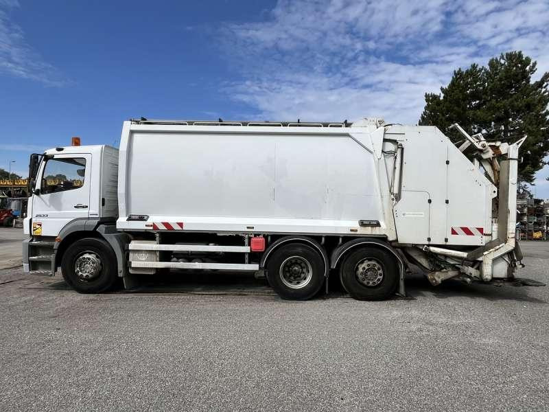 Mercedes AXOR 2533 - Szemetesautó: 4 kép. Mercedes AXOR 2533 - Szemetesautó: 4 kép.