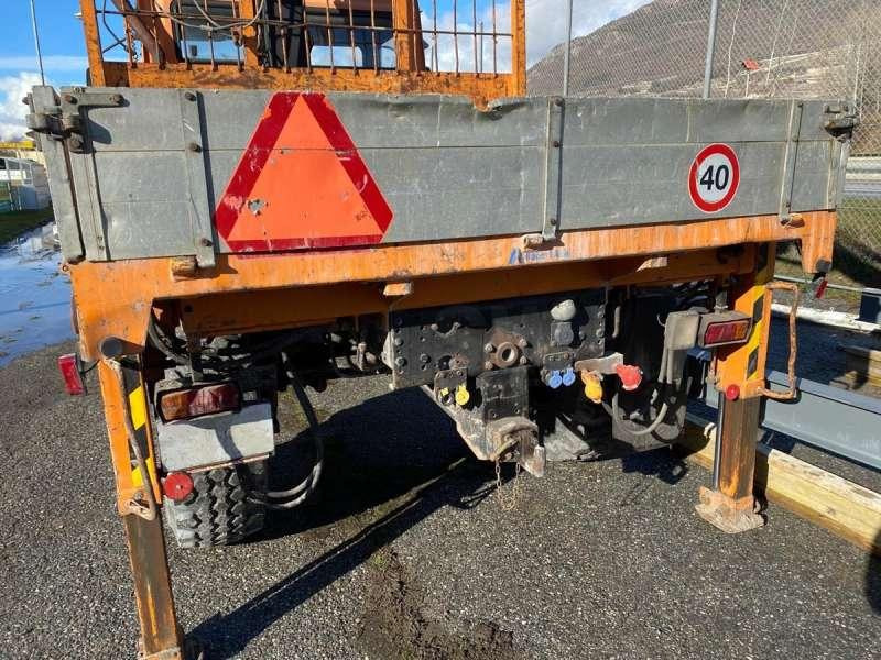 Mercedes UNIMOG U 140 MACHINE SUISSE - Billenőplatós teherautó: 5 kép. Mercedes UNIMOG U 140 MACHINE SUISSE - Billenőplatós teherautó: 5 kép.