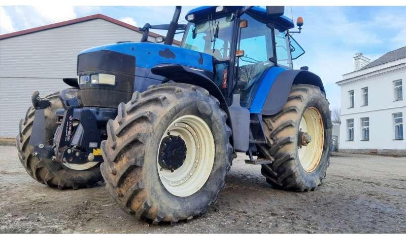 New Holland TM190 - Traktor: 3 kép. New Holland TM190 - Traktor: 3 kép.