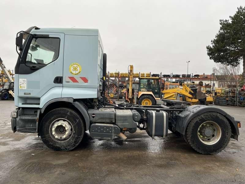 Renault Tracteur Routier PREMIUM 420 DCI - Nyergesvontató: 2 kép. Renault Tracteur Routier PREMIUM 420 DCI - Nyergesvontató: 2 kép.