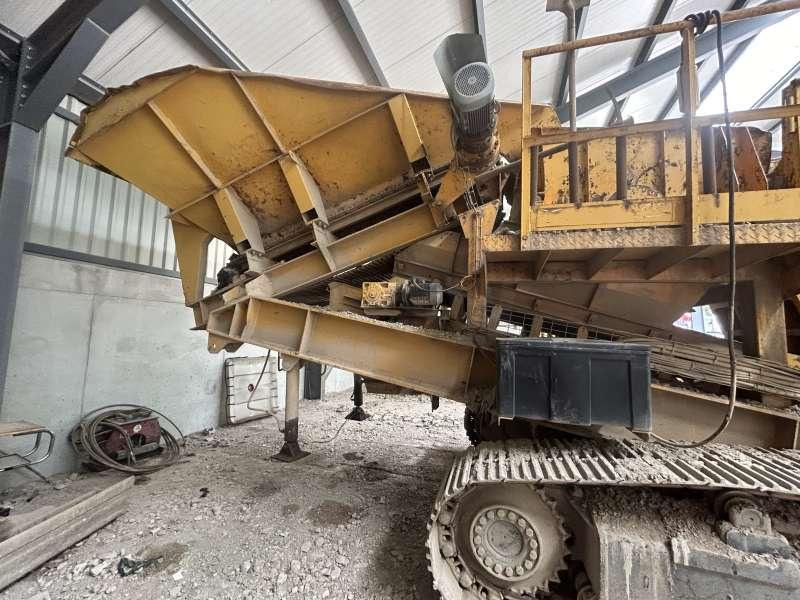 Om À Mâchoire - Törőgép: 4 kép. Om À Mâchoire - Törőgép: 4 kép.