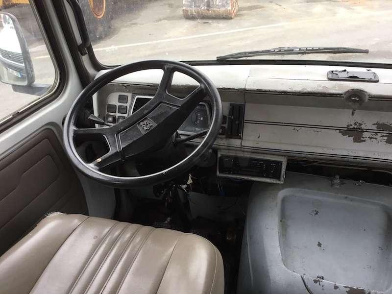 Peugeot J9 - Alkóvos lakóautó: 5 kép. Peugeot J9 - Alkóvos lakóautó: 5 kép.