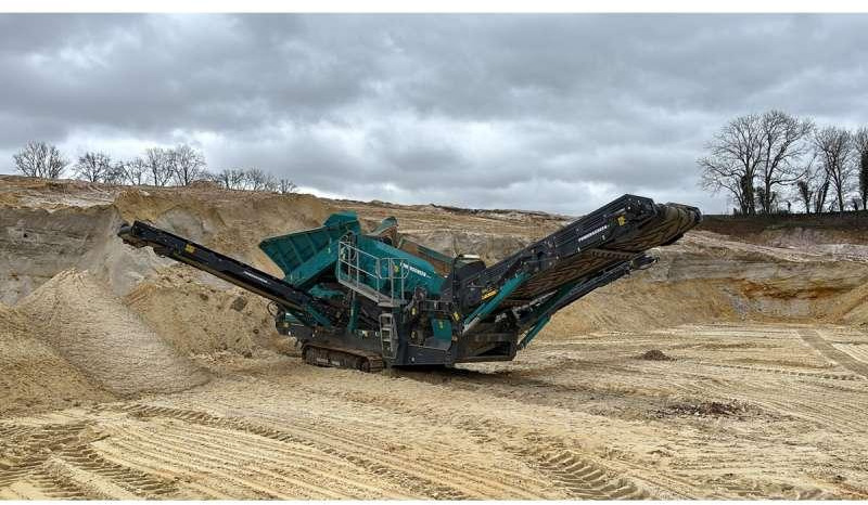Powerscreen WARRIOR 1400X - Osztályozó berendezés: 3 kép. Powerscreen WARRIOR 1400X - Osztályozó berendezés: 3 kép.