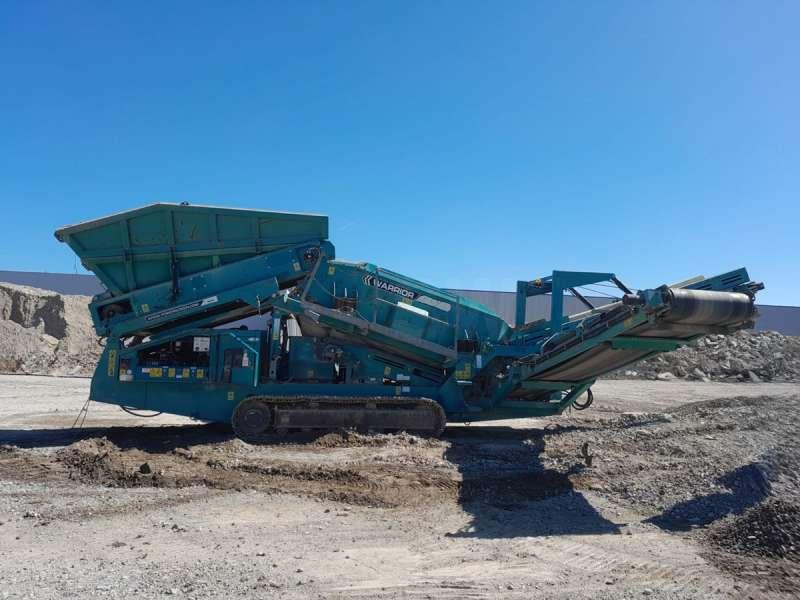 Powerscreen Warrior 1400 - Osztályozó berendezés: 1 kép. Powerscreen Warrior 1400 - Osztályozó berendezés: 1 kép.