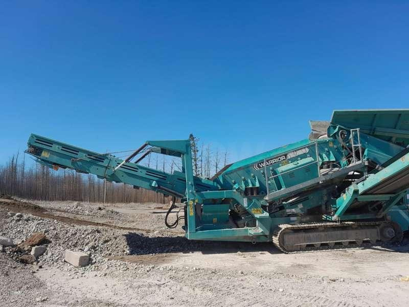 Powerscreen Warrior 1400 - Osztályozó berendezés: 2 kép. Powerscreen Warrior 1400 - Osztályozó berendezés: 2 kép.