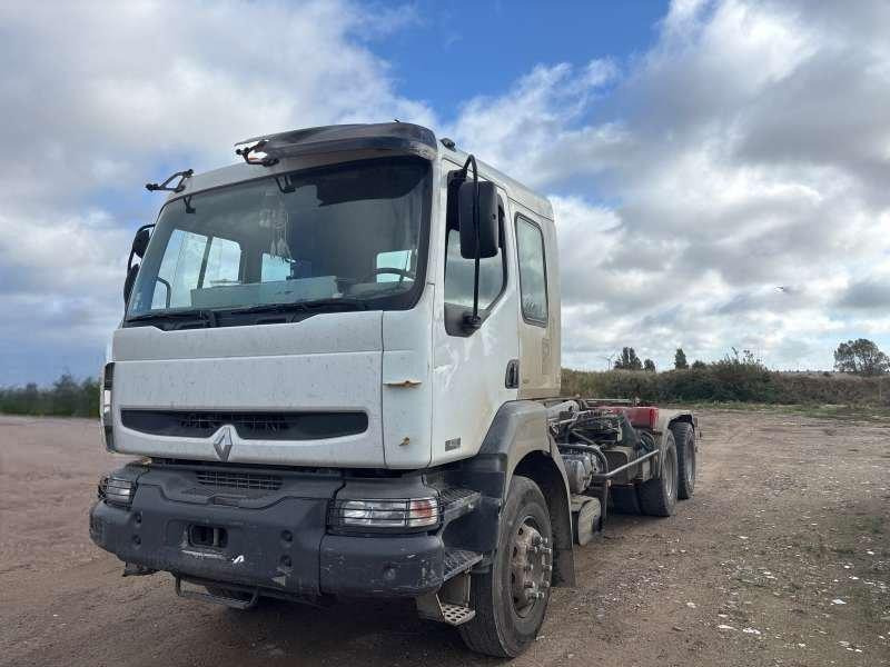 Renault Camion Ampliroll KERAX 420DCI 6X4 - Horgos rakodó teherautó: 2 kép. Renault Camion Ampliroll KERAX 420DCI 6X4 - Horgos rakodó teherautó: 2 kép.