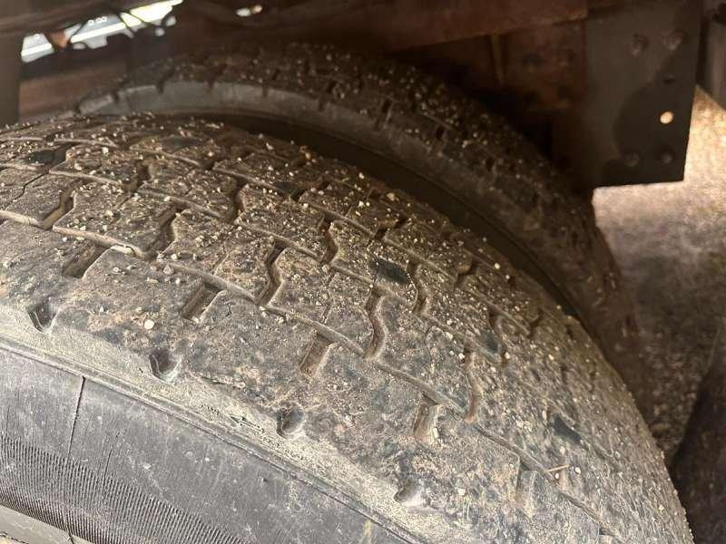 Renault D WIDE - Szemetesautó: 5 kép. Renault D WIDE - Szemetesautó: 5 kép.