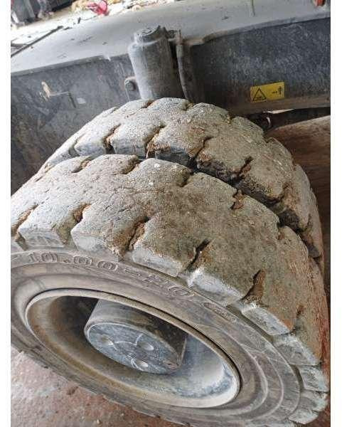 Sennebogen 818 - Hulladék kotró: 5 kép. Sennebogen 818 - Hulladék kotró: 5 kép.