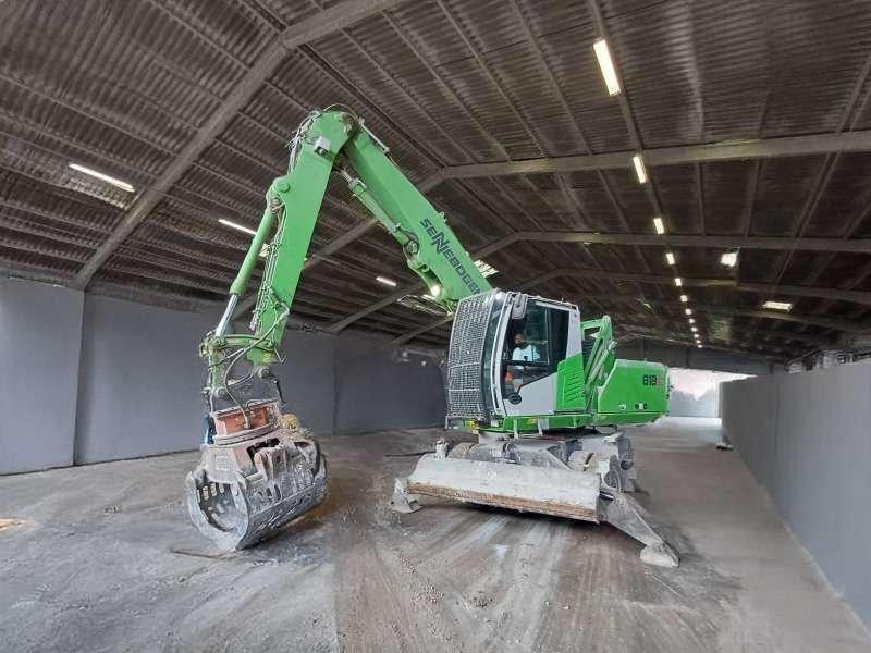 Sennebogen 818 - Hulladék kotró: 1 kép. Sennebogen 818 - Hulladék kotró: 1 kép.