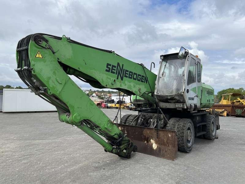 Sennebogen 818 - Hulladék kotró: 2 kép. Sennebogen 818 - Hulladék kotró: 2 kép.