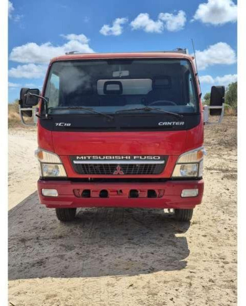 Mitsubishi FUSO CANTER 7C18 - Teherautó: 5 kép. Mitsubishi FUSO CANTER 7C18 - Teherautó: 5 kép.